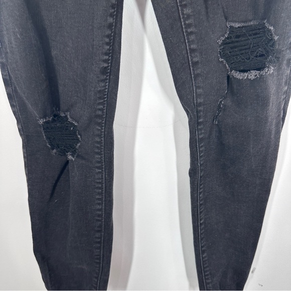 Old Navy Black Rockstar Jeggings 6 Petite Distressed Pull On - Picture 3 of 7